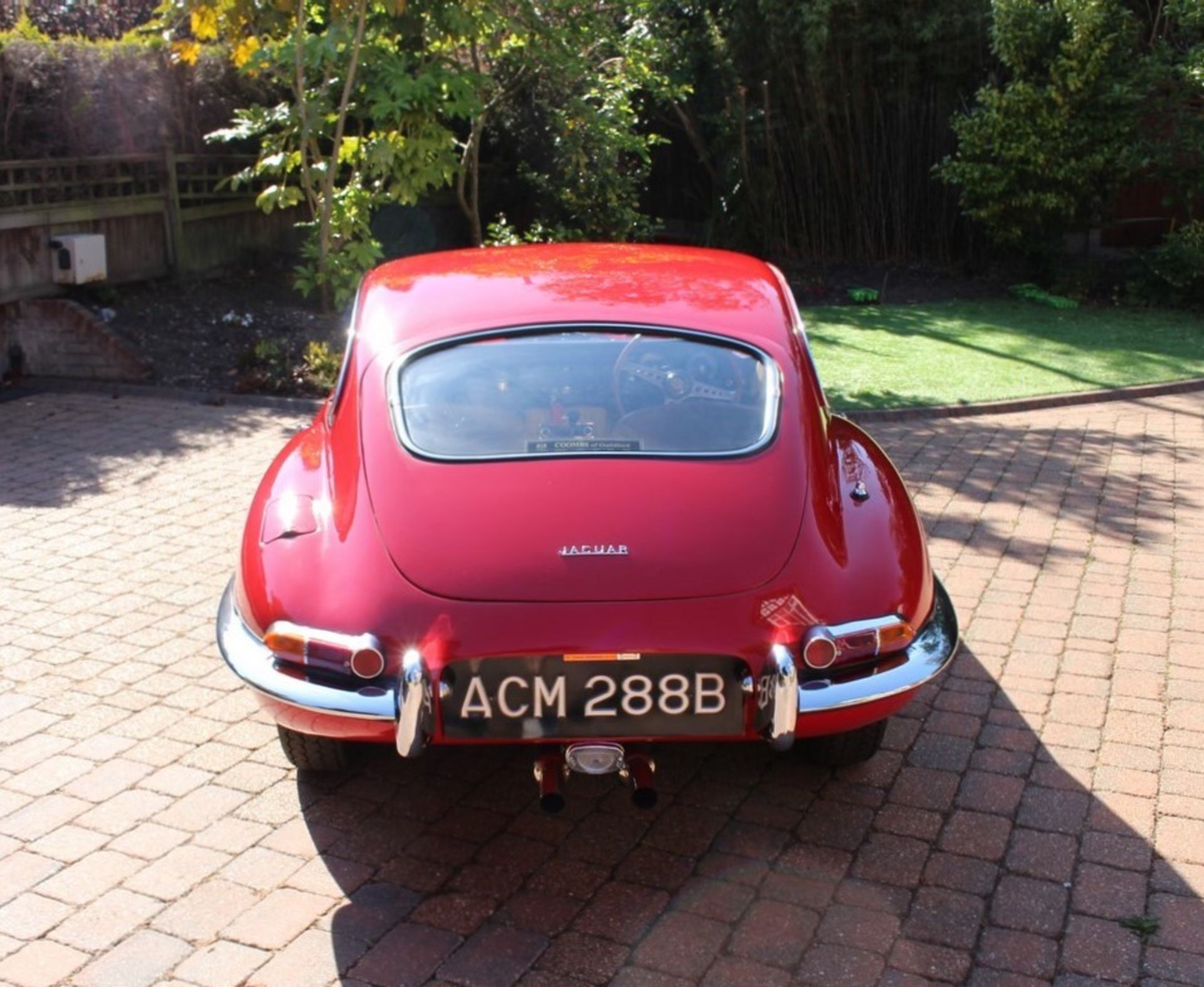 1964 JAGUAR E-TYPE SERIES 1 FIXED HEAD COUPE Chassis Number: 861674 Registration Number: ACM 288B - Image 3 of 19