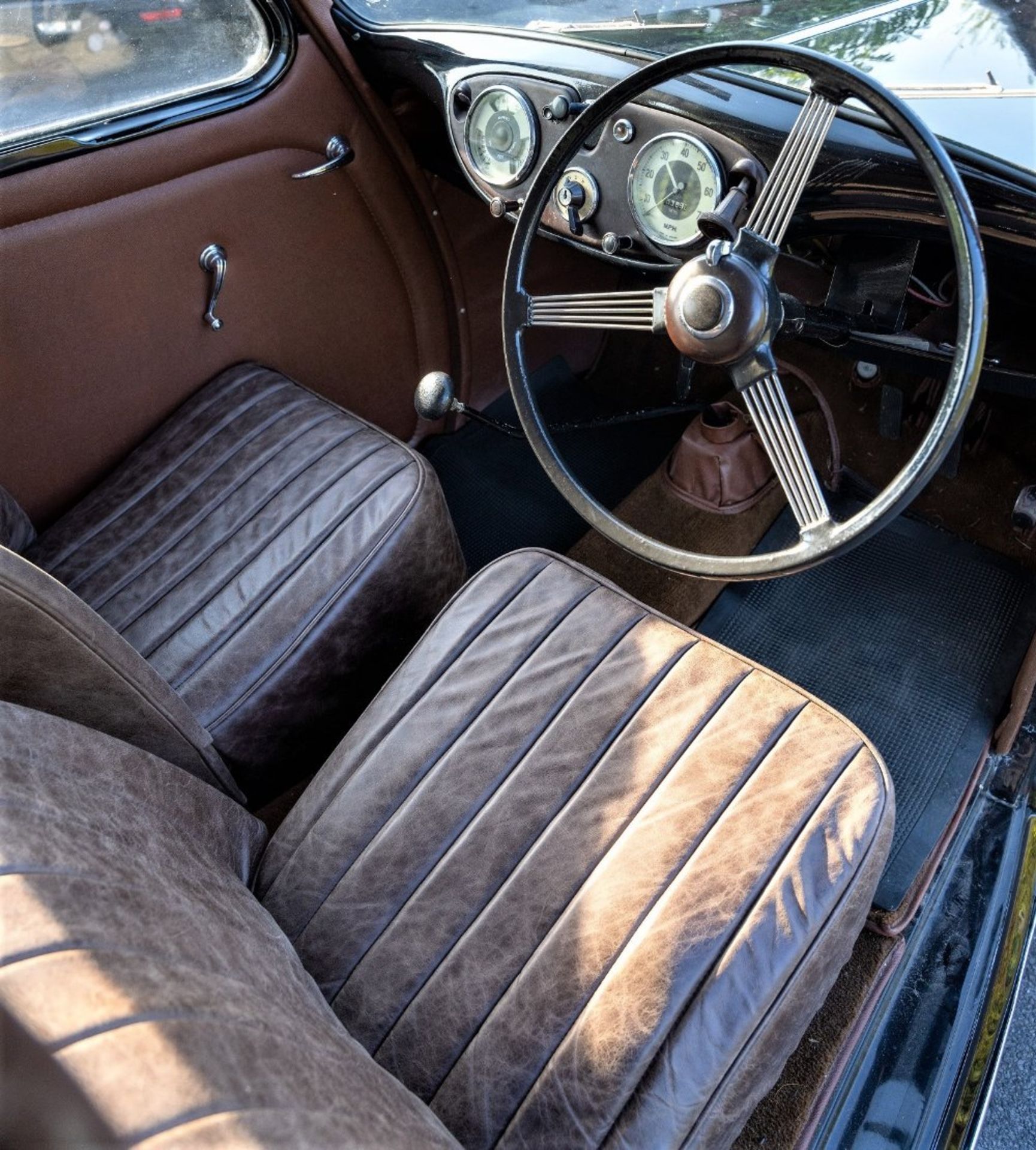 1946 STANDARD FLYING EIGHT SALOON Chassis Number: NA2121DL Registration Number: KPC 288 Recorded - Image 12 of 15