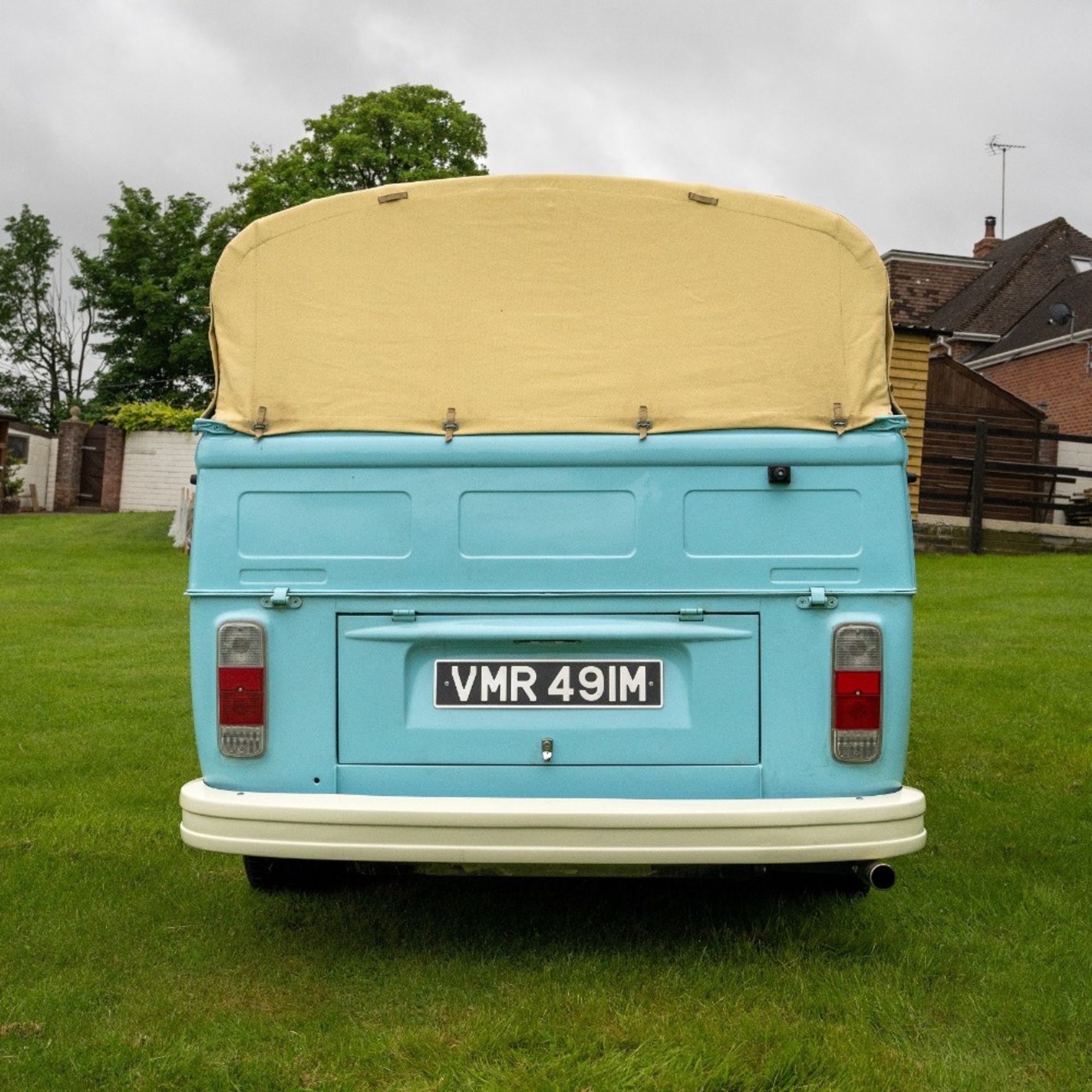 1974 VOLKSWAGEN TYPE 2 DOUBLE-CAB PICKUP Registration Number: VMR 491M Chassis Number: 2642-126- - Image 6 of 20