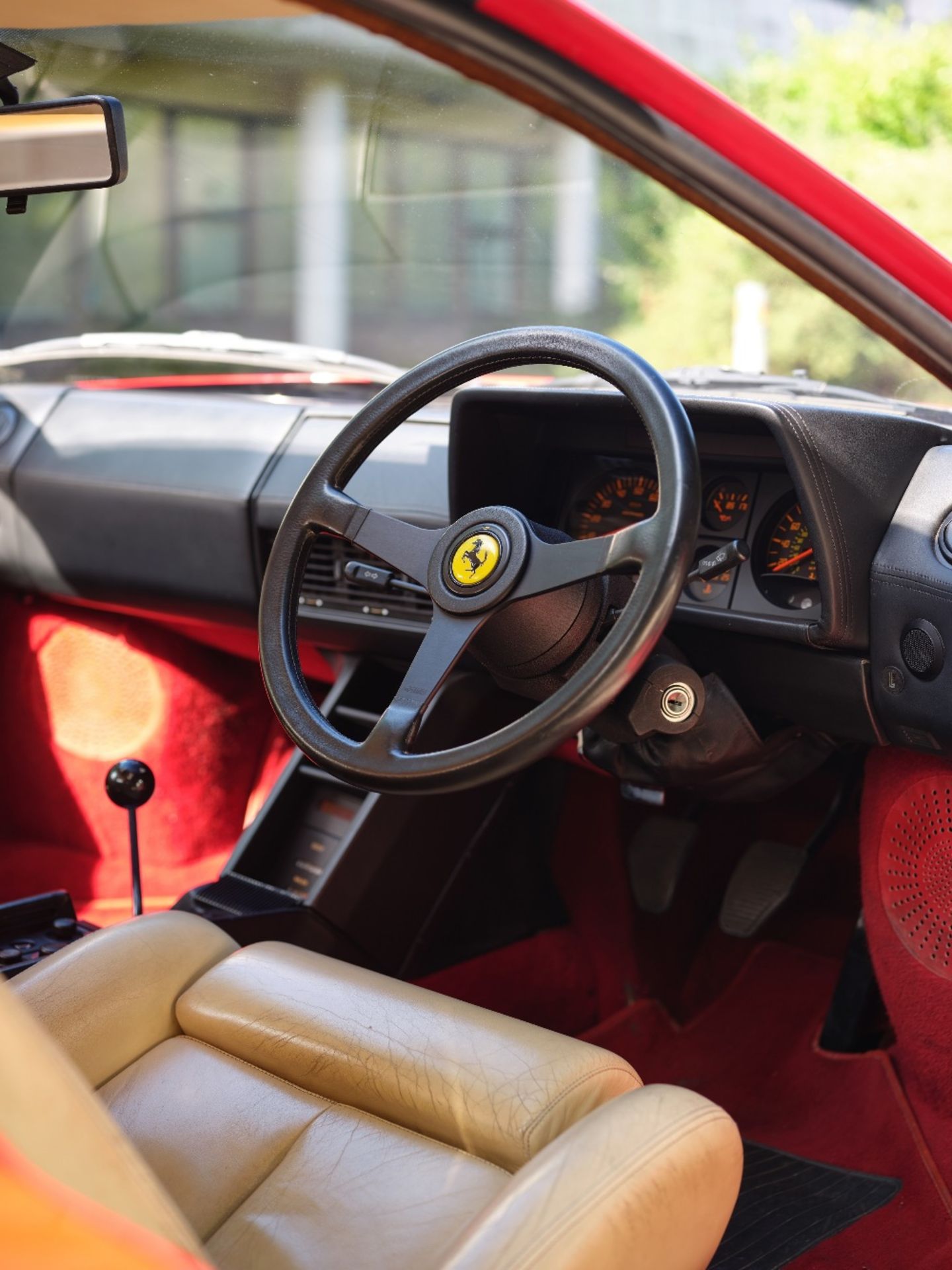 1989 FERRARI TESTAROSSA Registration Number: G441 WPN Chassis Number: ZFFAA17C000082817 Recorded - Image 33 of 59