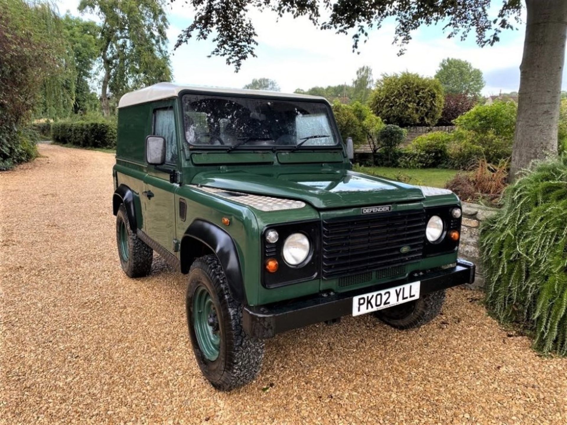 2002 LAND ROVER DEFENDER 90 TD5  Registration Number: PK02 YLL Chassis Number: SALLDVA572A637649 - Image 3 of 6