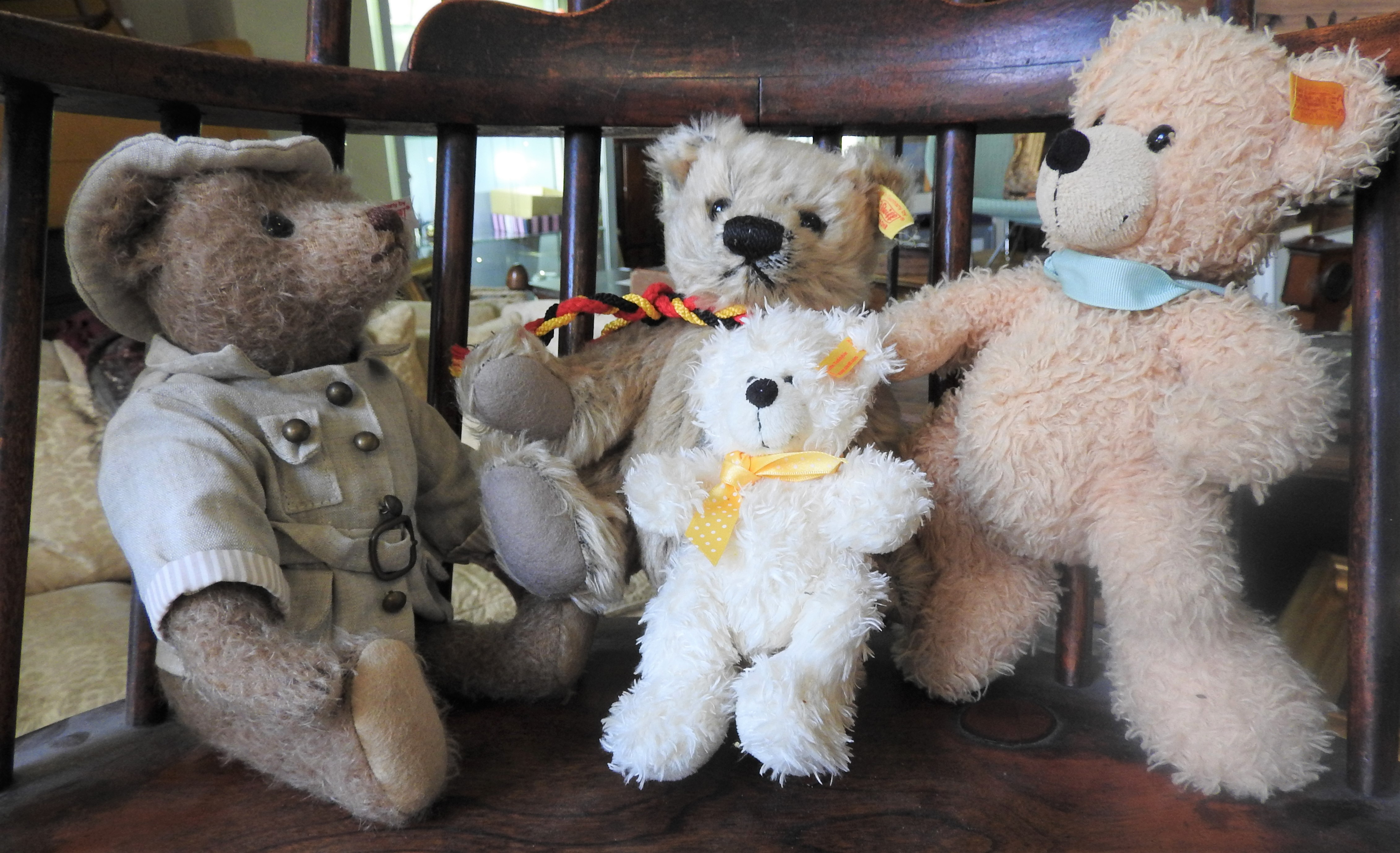 A GROUP OF FOUR CONTEMPORARY STEIFF BEARS, including 'Livingston' bear, all with ear tags