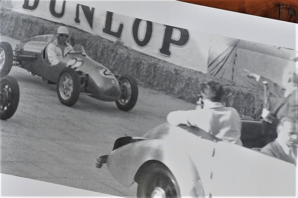 LE GRAND PRIX AUTOMOBILE DE MONACO BY YVES NAQUIN Story of a Legend 1929 - 1960. A definitive - Image 4 of 6