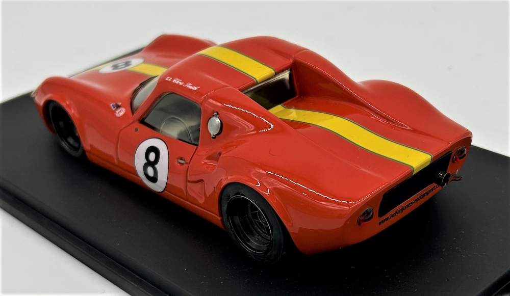 1:24 CHEVRON B8 MODEL BY DDP SCALEMATES From the estate of Mr. Chris Smith of Westfield Sports - Image 3 of 4