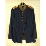 Preußen, Waffenrock eines Leutnants, mit Schulterstücken, blaues Tuch, kupferfarbene Knöpfen, innen