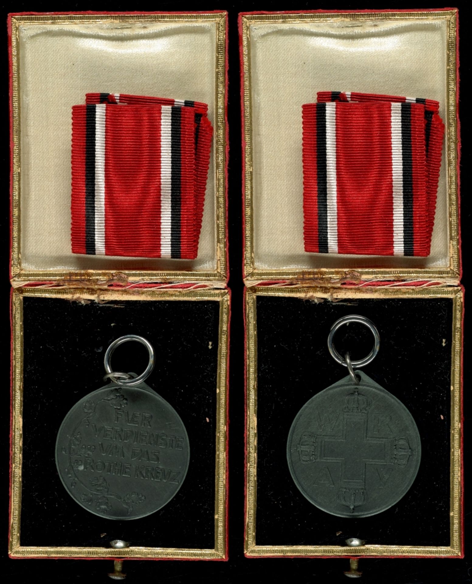 Preußen, Rote Kreuz Medaille 3. Klasse (1916-1917), Zink, mit Band im Etui, OEK 1872/1, Öse und Band