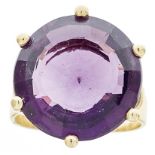 Amethyst ring, 585 yellow gold, amethyst in brillant cut approximate 18 ct. In of six prong setting,