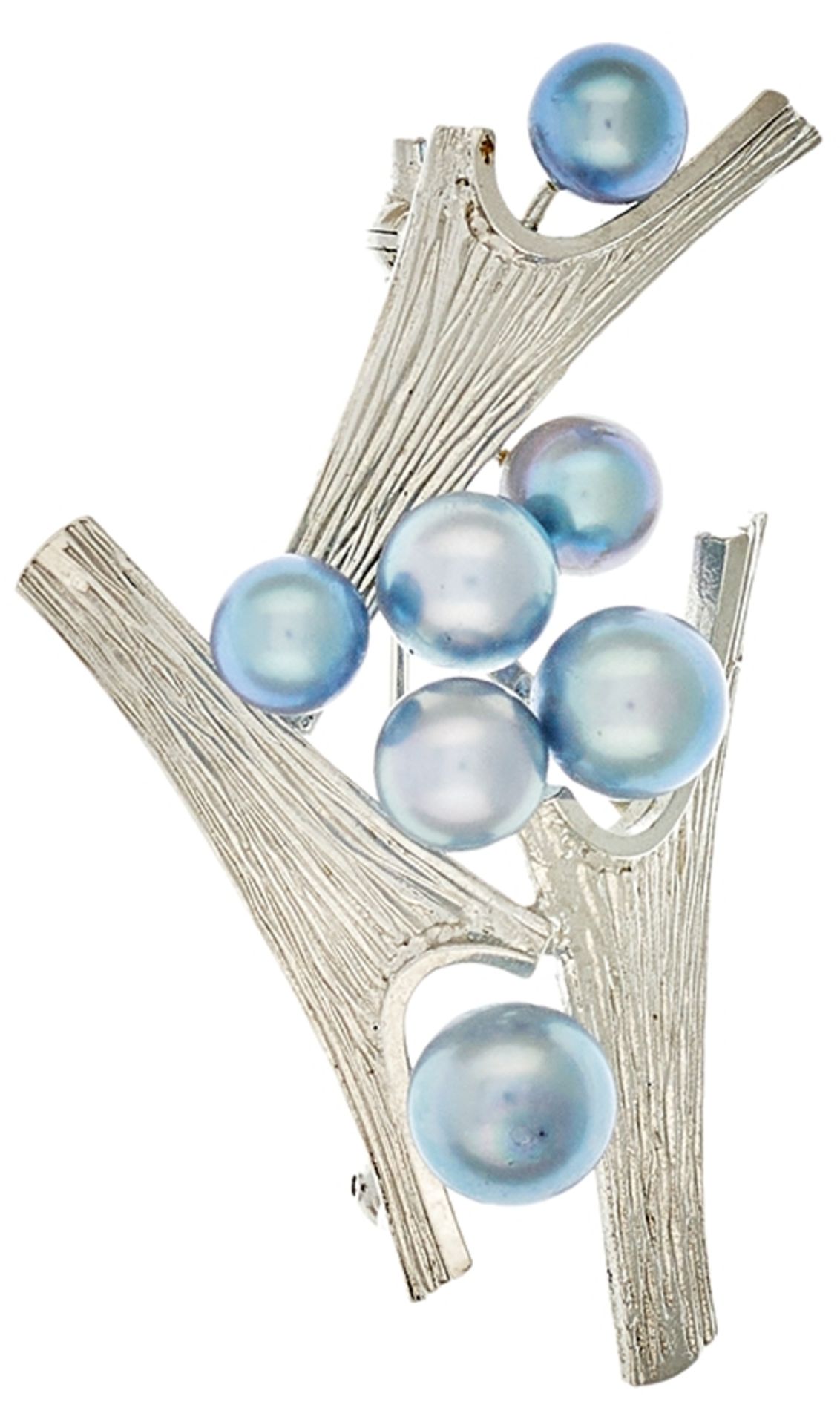 Perl Brosche, 950 Platin, 8,4g, besetzt mit 7 hellblaue Perlen in Dm zw. 5,4-7,2mm, gestempelt.