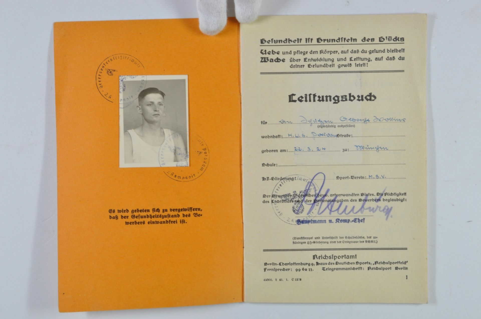 RJA Reichsjugendsportabzeichen - Leistungsbuch, mit Urkunde für die Verleihung des Reichsjugendsport - Bild 2 aus 2
