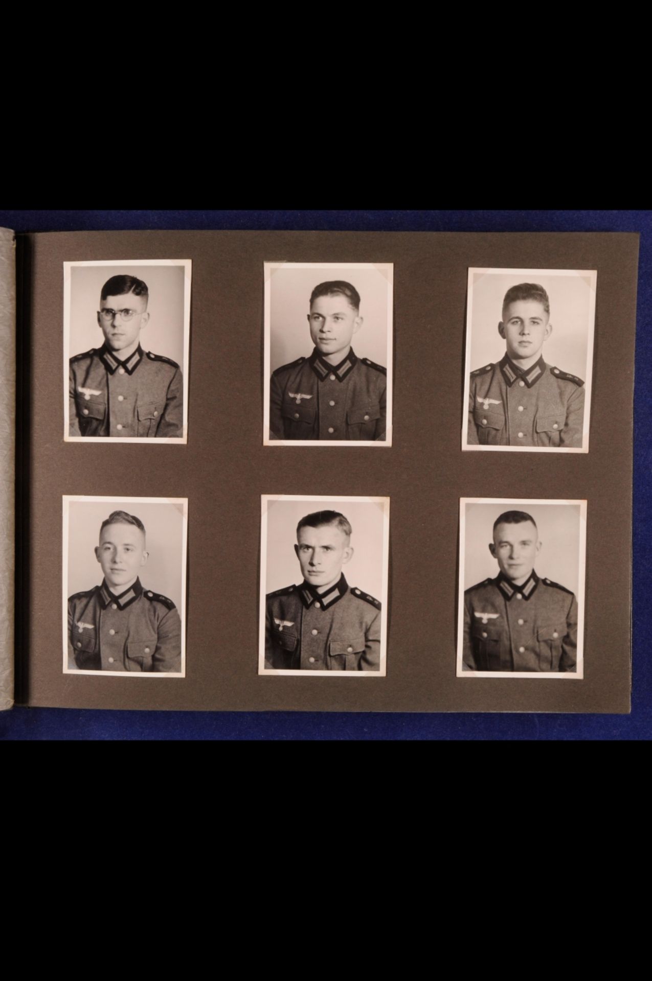 Fotoalbum Wehrmacht Heer mit über 130x Aufnahmen, dazu großformatige Porträtbilder und 2x Zeichnunge - Bild 9 aus 9