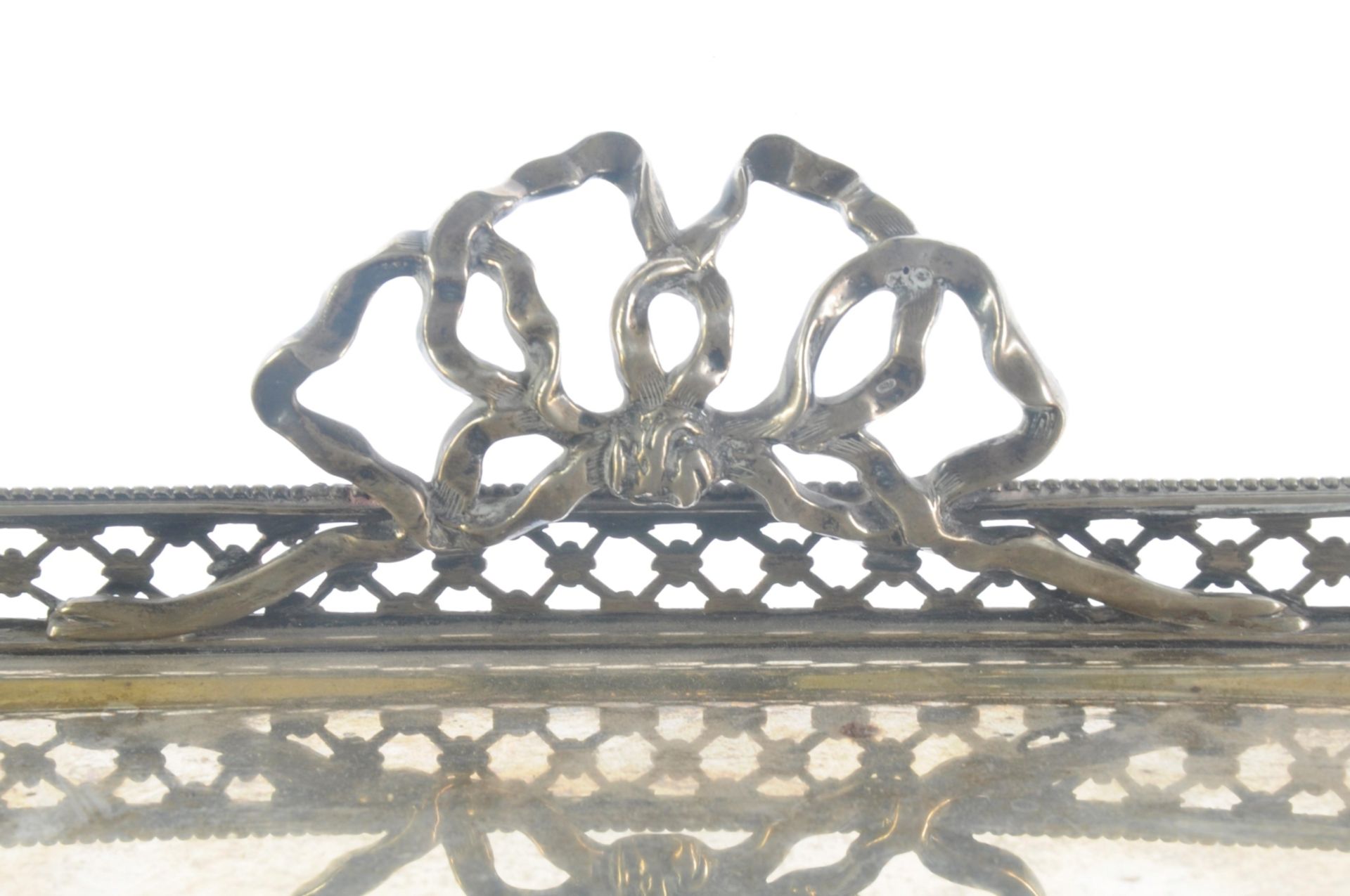 Extreme decorative large tray with feet and broken finished border with floral decor as well handles - Image 6 of 7