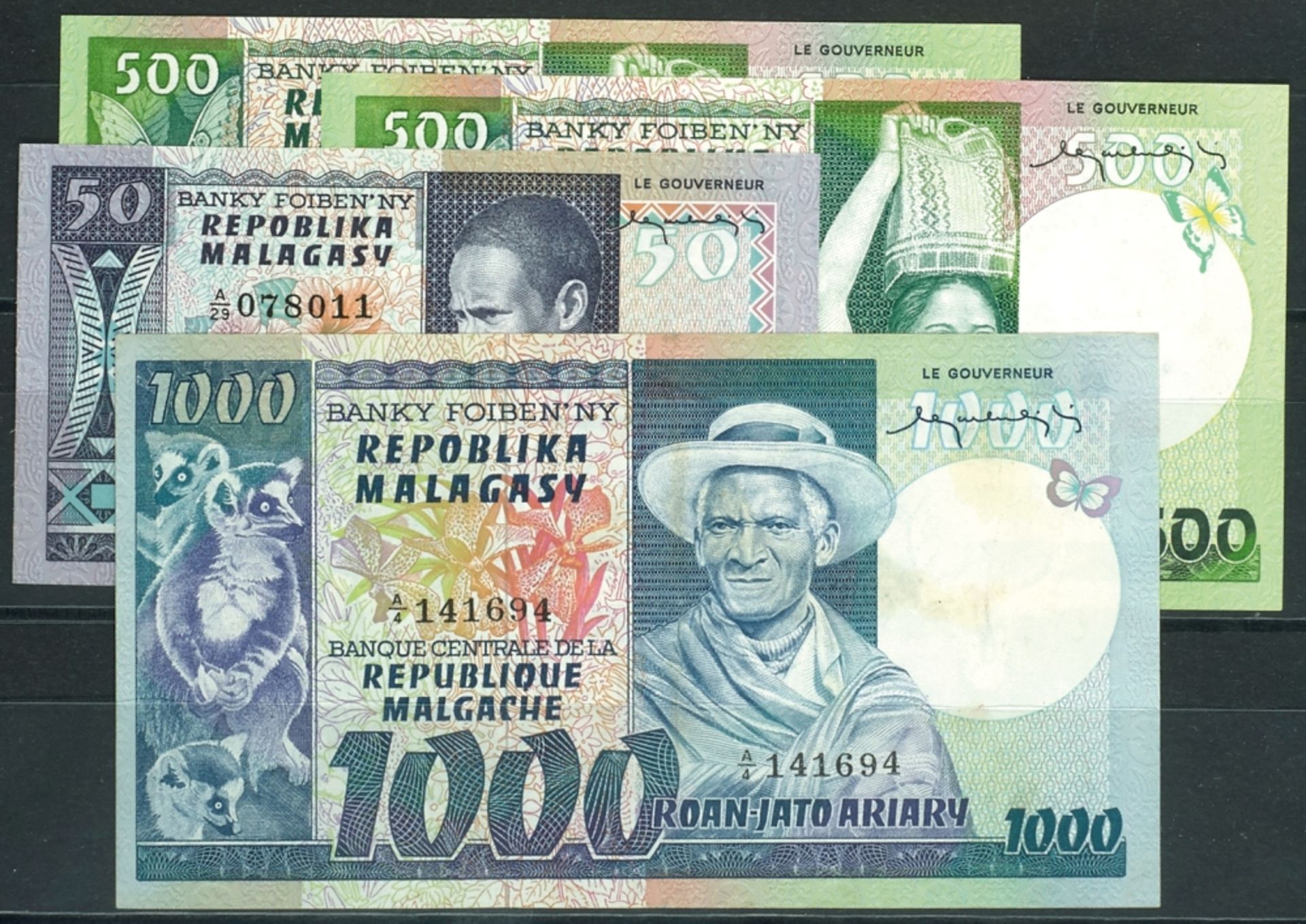 Madagaskar, Banky Foiben NY Repoblika Malagasy, 50, 500 Francs (2x) und 1000 Francs o. J. ( 1974), P
