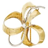 Loop brooch with zirconia, 585 yellow and white gold, 3, 55 g, branded \\EH11\\, size approximate 2,