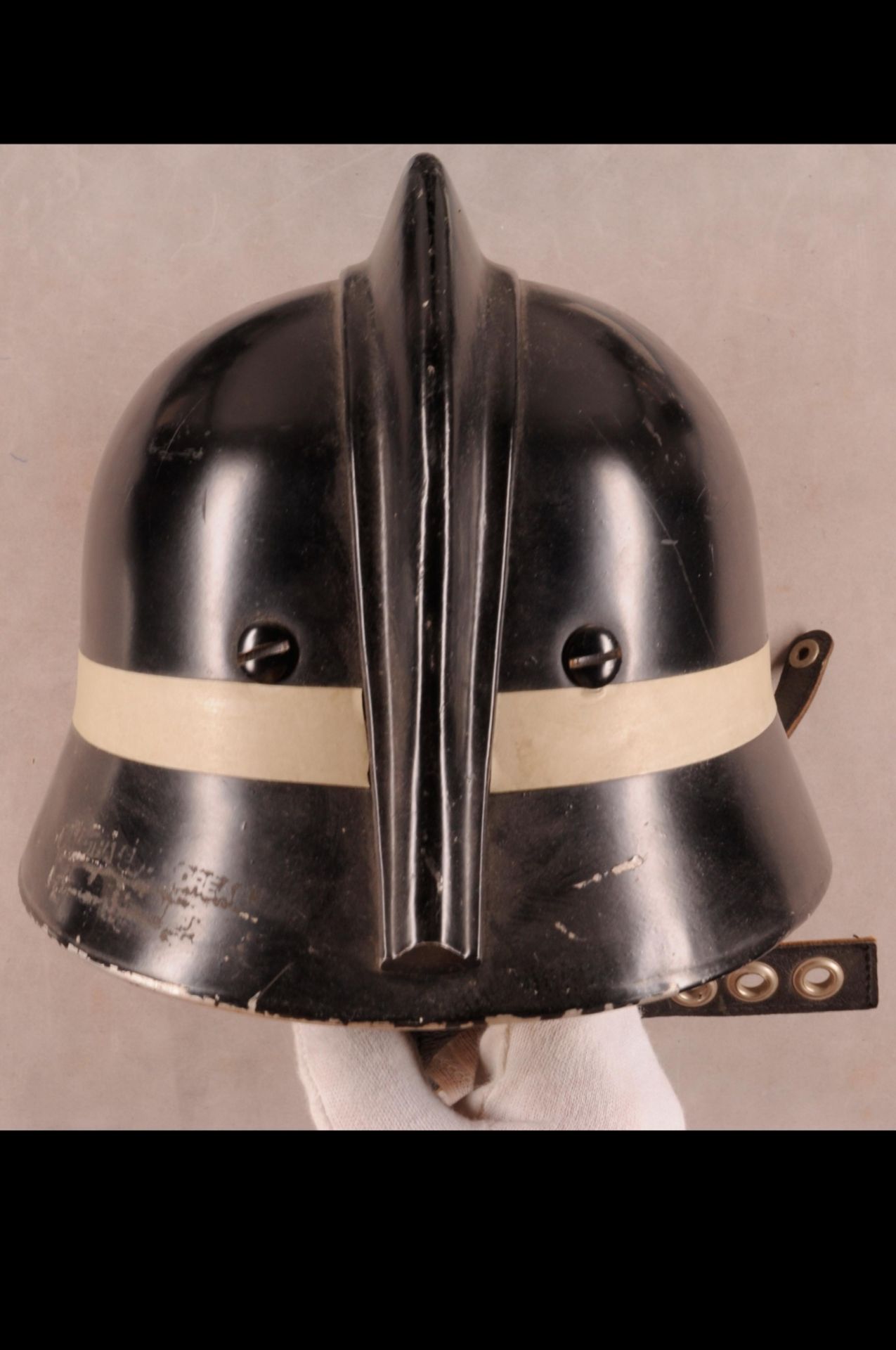 FEUERWEHR/POLIZEI, Nachlass mit 13x Schirmmütze, 4x Schaftmütze, 5x Helm, 13x Uniformen/Jacken/Hosen - Bild 57 aus 118