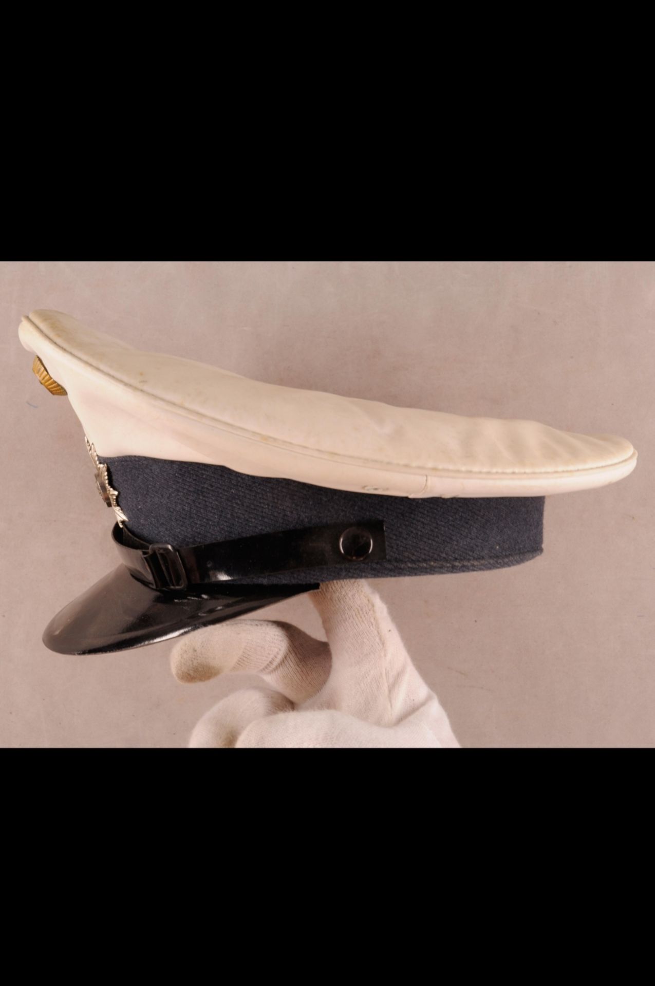 Fire-brigade / Police, estate with 13 x peaked cap, 4 x stem cap, 5 x helmet, 13 x uniforms / - Image 101 of 118