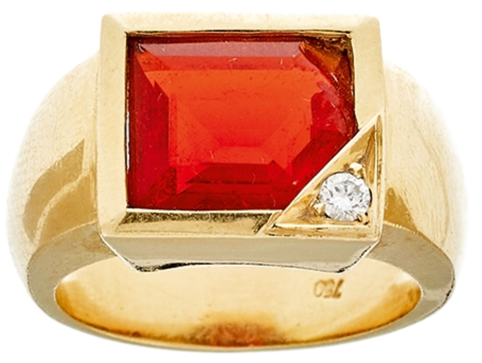 Brillant Ring mit roter Farbstein, 750 Gelbgold, 17,85g, Brillant ca. 0,09ct, roter Spinell in Smara