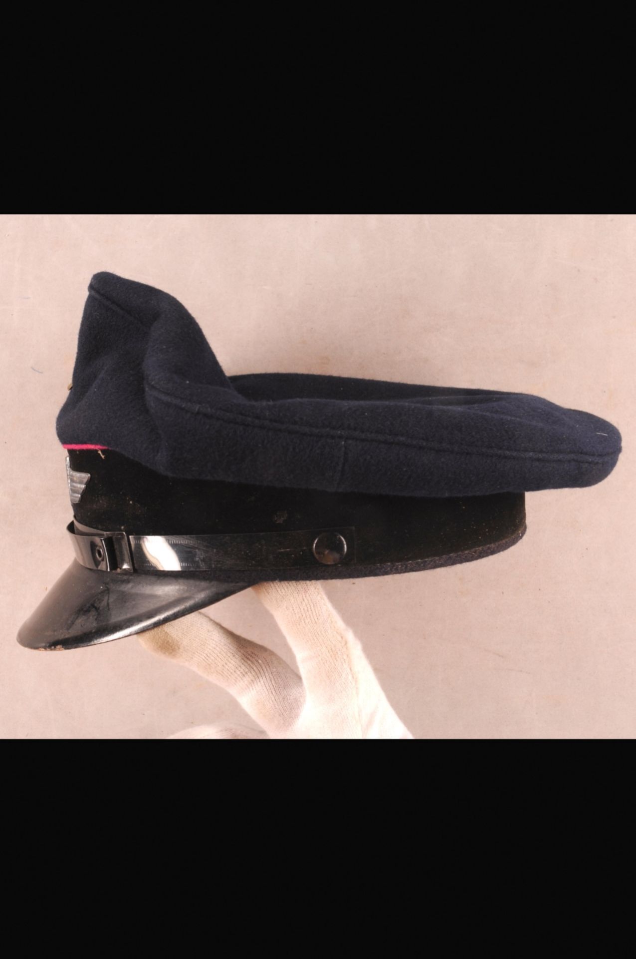 Fire-brigade / Police, estate with 13 x peaked cap, 4 x stem cap, 5 x helmet, 13 x uniforms / - Image 61 of 118
