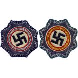 2x Sammleranfertigung Deutsches Kreuz, Stoffausführung, für die Wehrmacht auf feldgrauem Stoff in Go