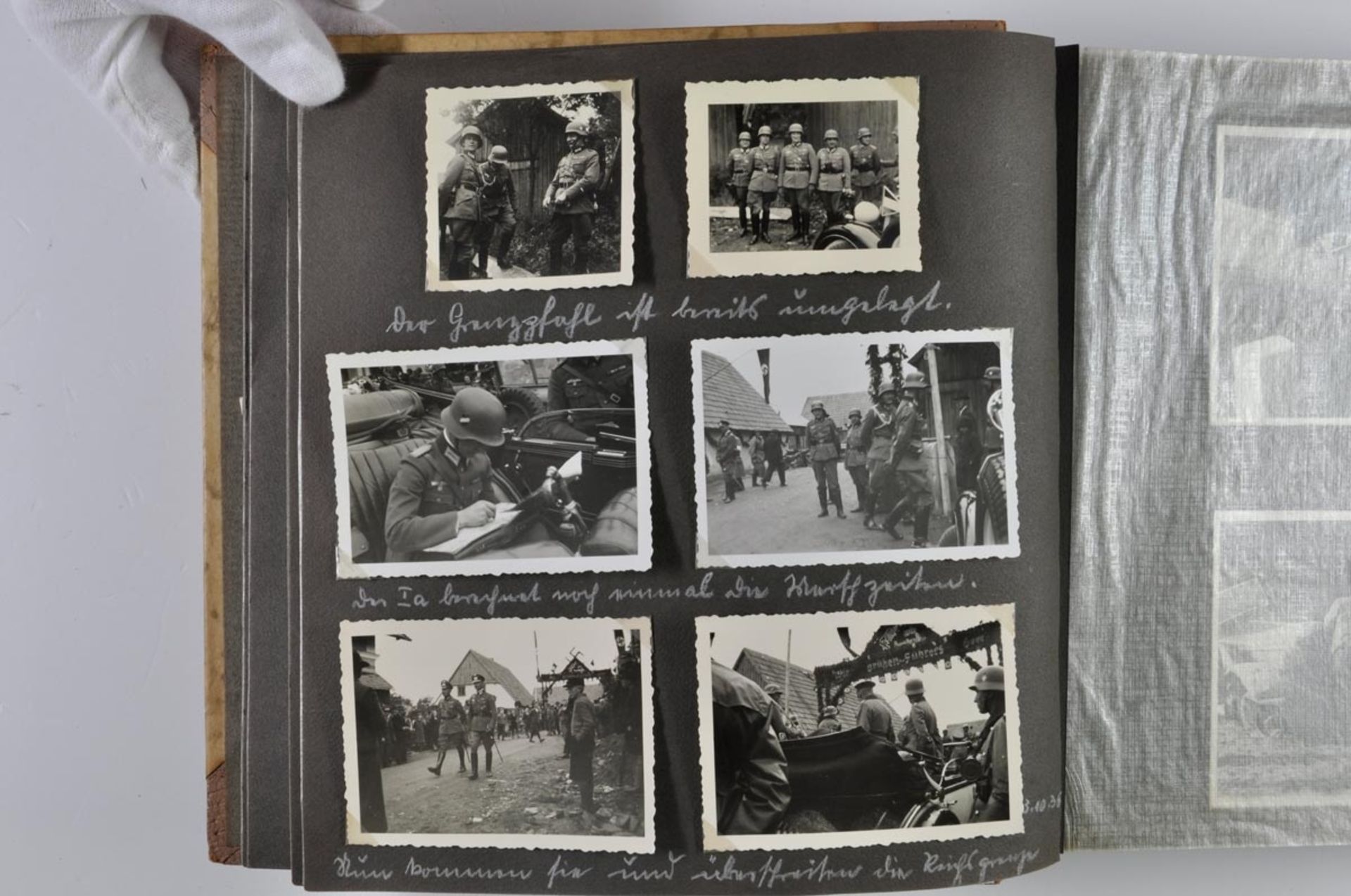 2x Fotoalbum des 1. Generalstabsoffiziers (1a) der 11. Division, knapp 500x Fotos mit Postkarten, im - Bild 3 aus 8