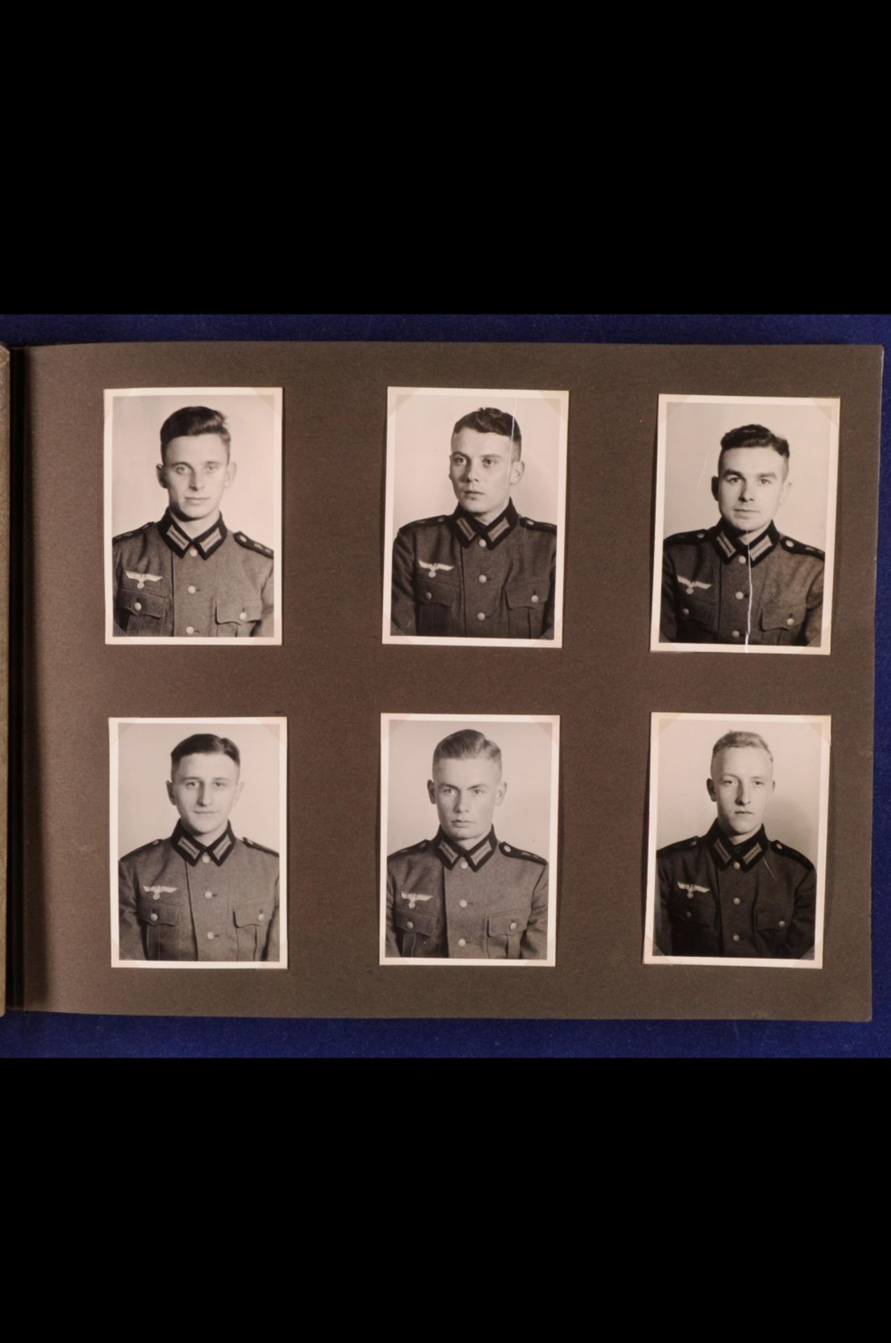 Fotoalbum Wehrmacht Heer mit über 130x Aufnahmen, dazu großformatige Porträtbilder und 2x Zeichnunge - Bild 8 aus 9
