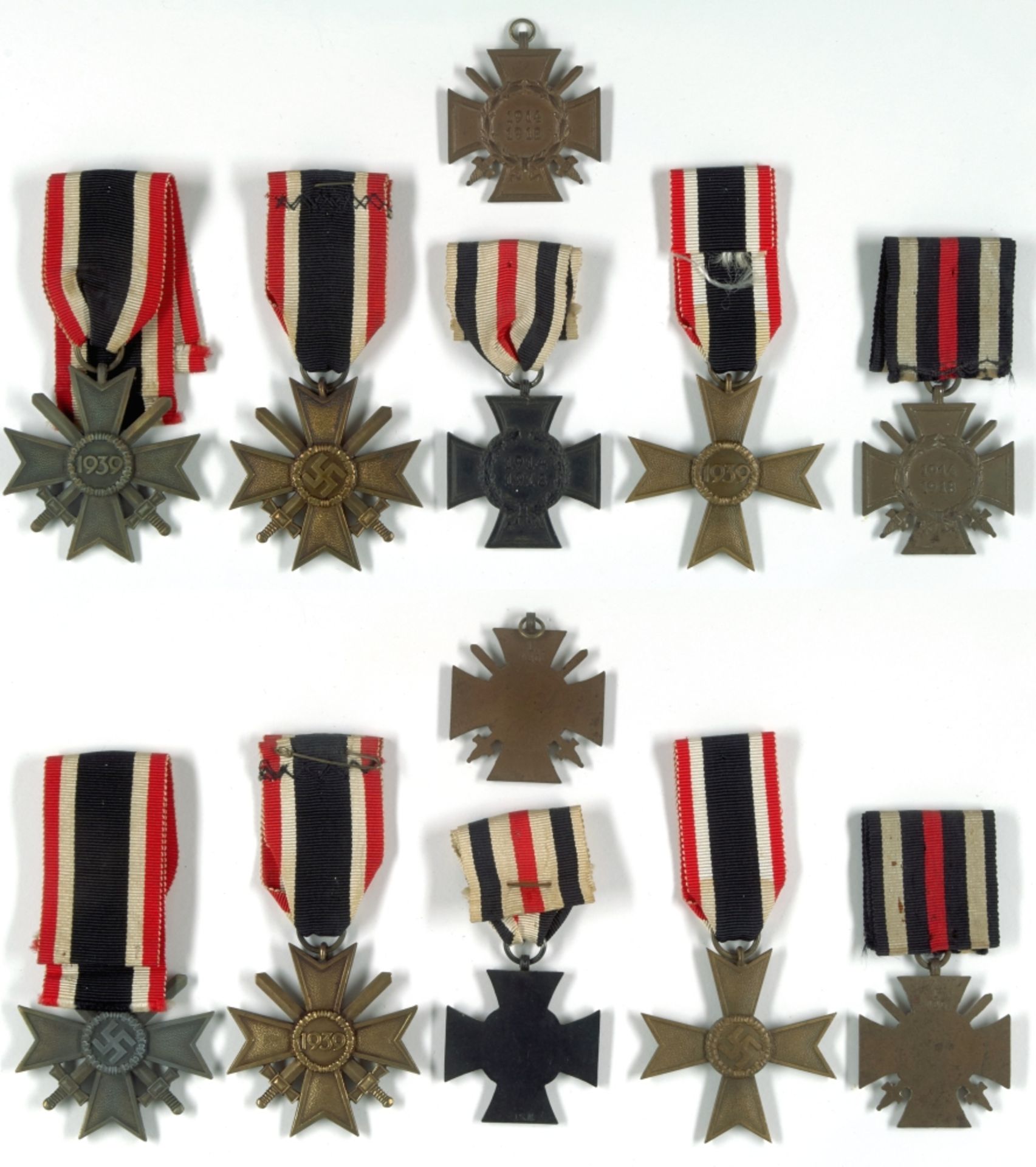 2x Kriegsverdienstkreuz mit Schwertern, 1x Kriegsverdienstkreuz, 2x Ehrenkreuz für Frontkämpfer mit