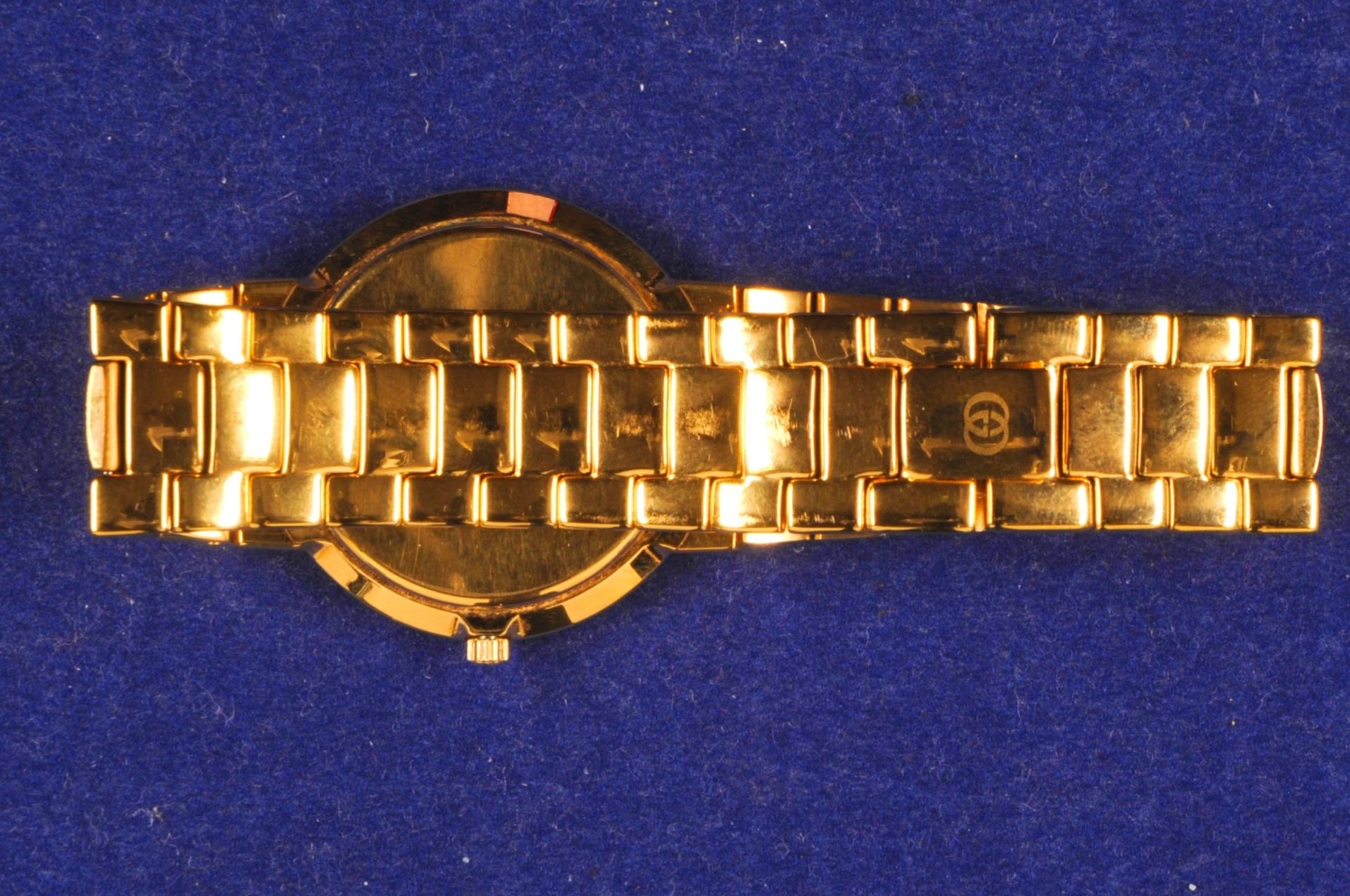 Gucci 3300.2 M wrist watch. Ca. 33 mm, gold-painted case, sapphire glass, quartz. Golden dial, - Image 3 of 5