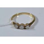 18ct gold & diamond three stone ring, size O, 2.19 grams