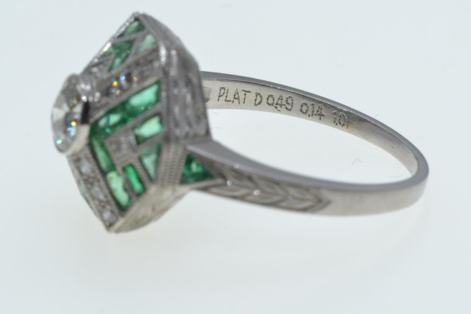 Platinum, diamond & emerald Art Deco style ring, size N, 5.43 grams  - Image 3 of 3