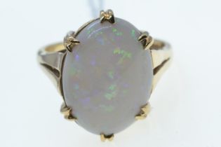 9ct gold & cabochon opal ring, size M, 4.24 grams 