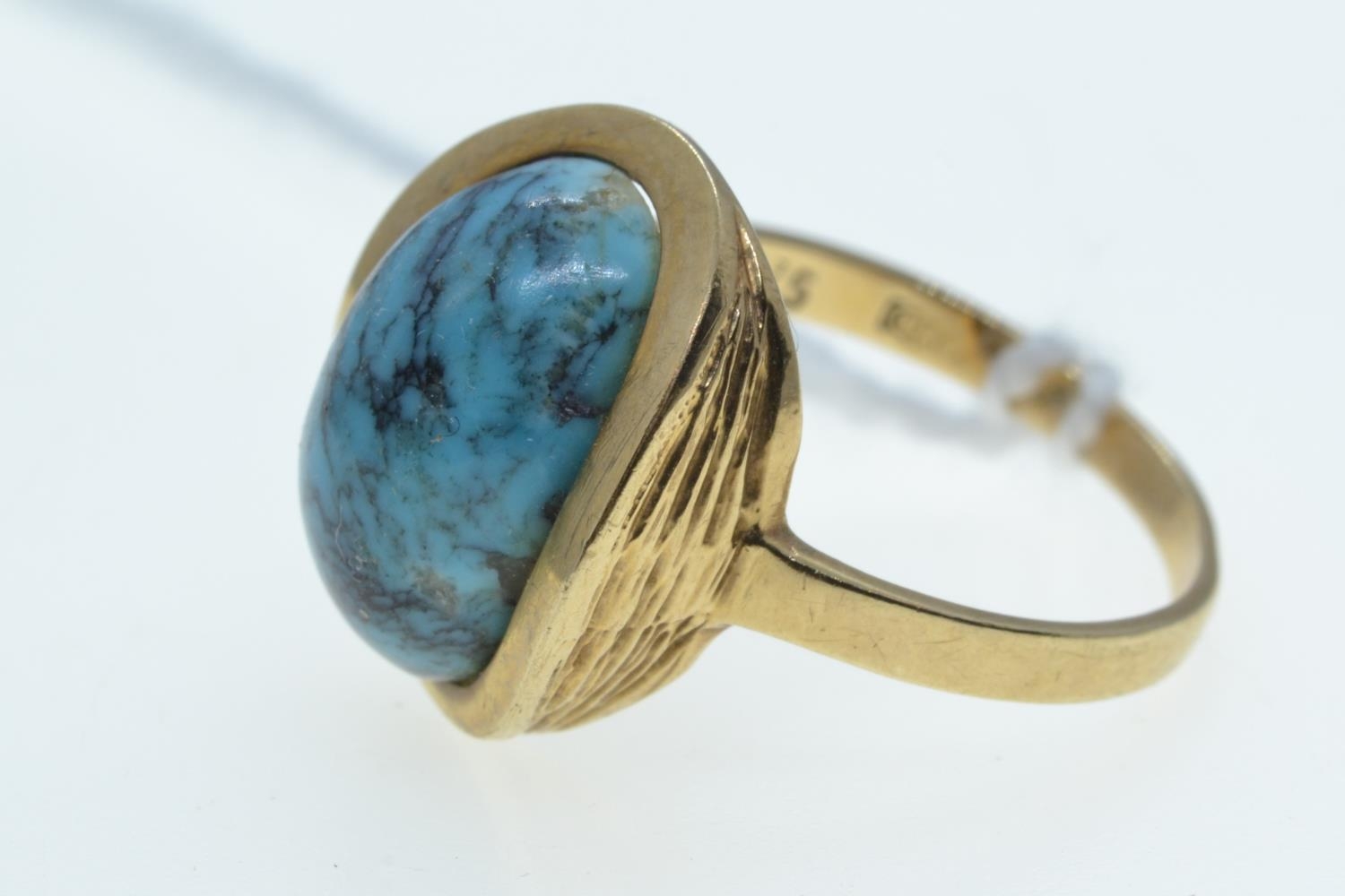 9ct gold & turquoise stone ring, size N1/2, 3.71 grams  - Image 2 of 3