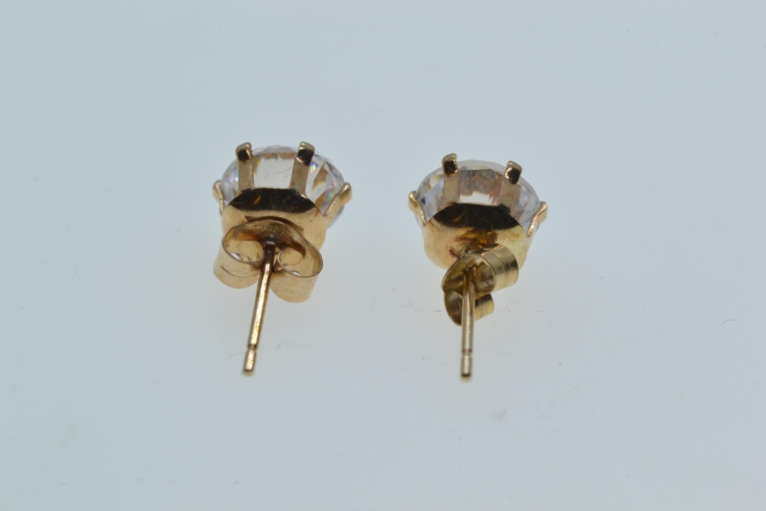 Pair of 9ct gold & white stone ear studs, gross weight 0.92 gram  - Image 3 of 3