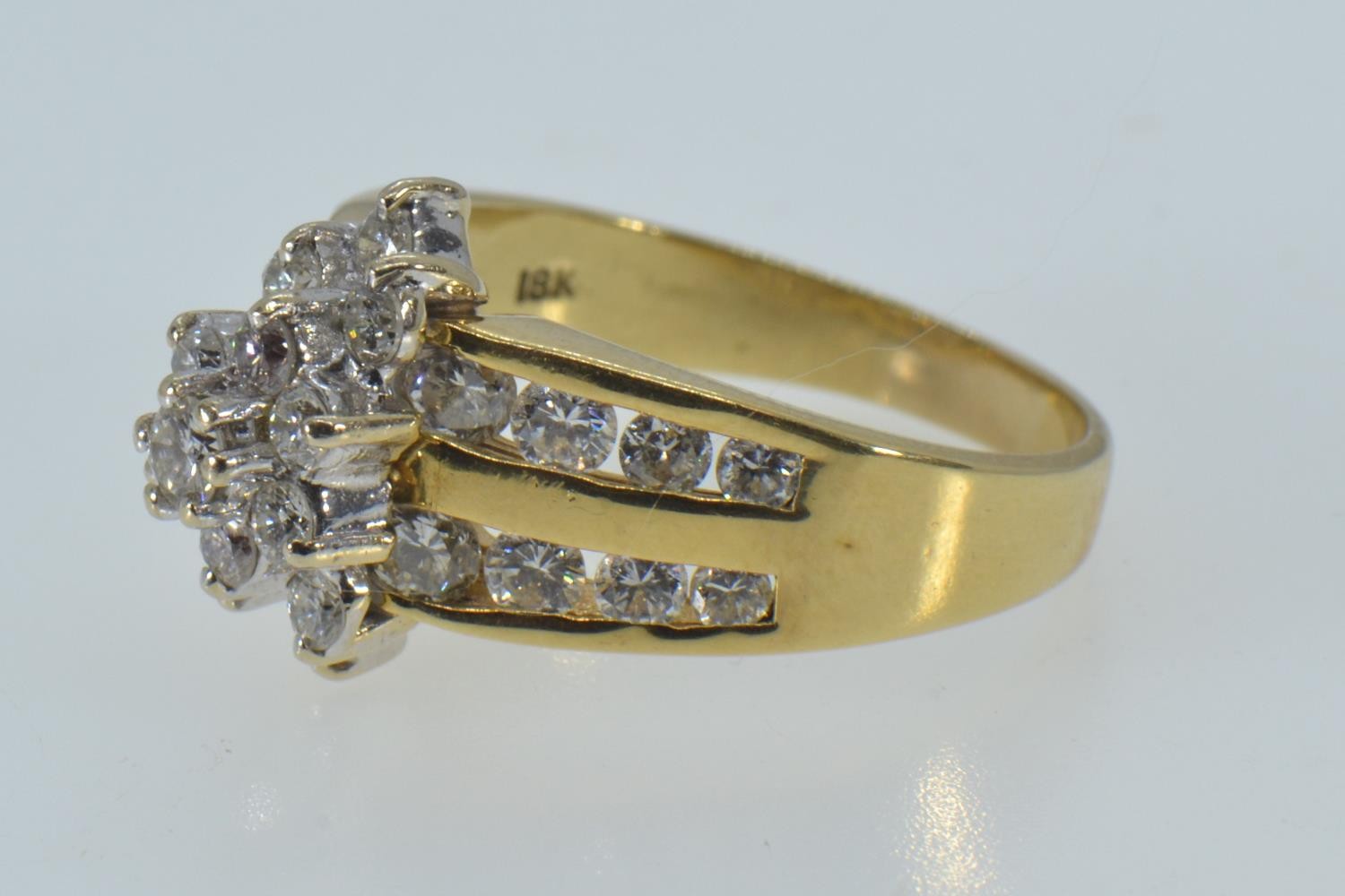 18ct gold & diamond dress ring, size R, 9.55 grams  - Image 2 of 3