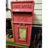 ER II Red Post box 25.5cm x D34.5cm x H61cm