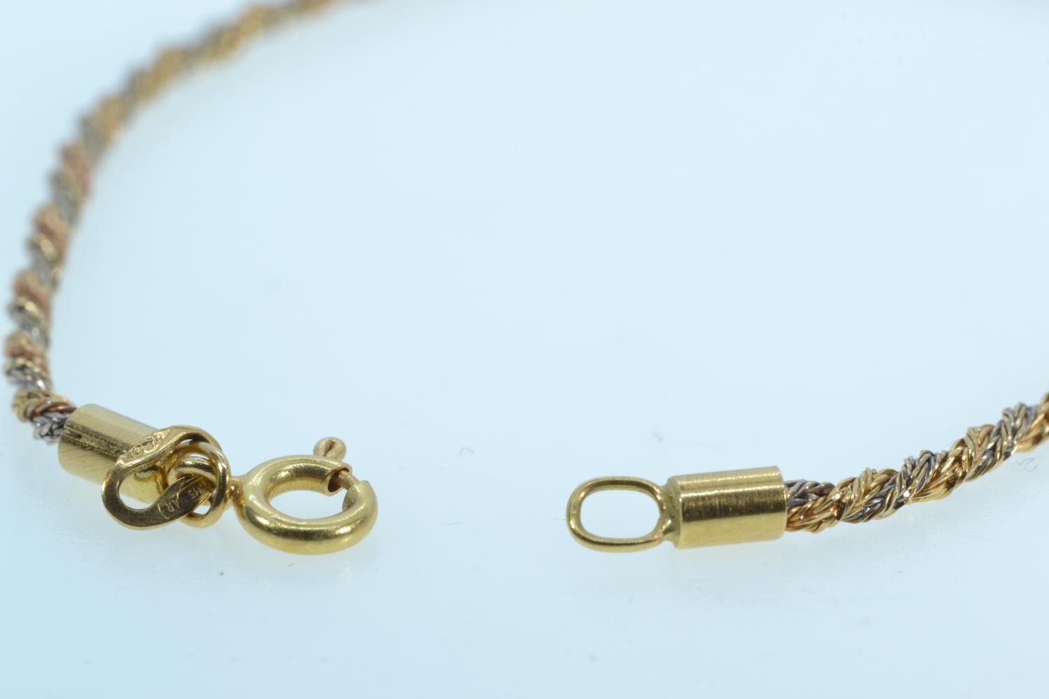 18ct bi-colour gold bracelet, circumference 190mm, 4.41 grams  - Image 3 of 3