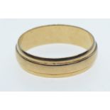 9ct gold band ring, size V, 3.66 grams