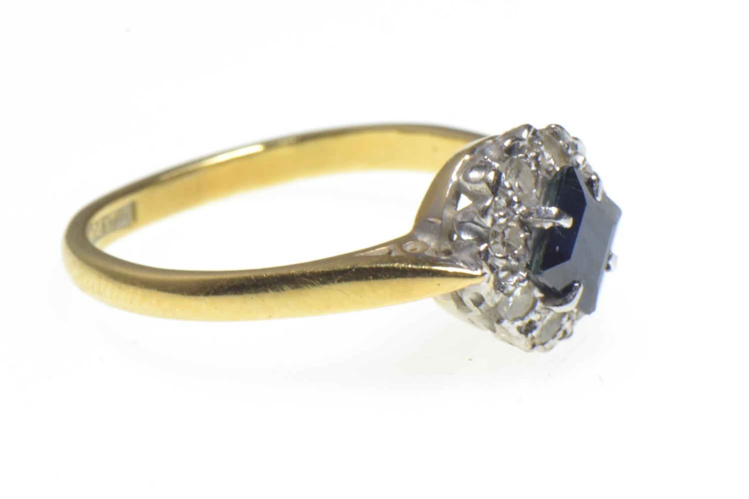 18ct gold cluster ring set with 0.4ct central sapphire & moissanite, size L, 3 grams  - Image 2 of 5