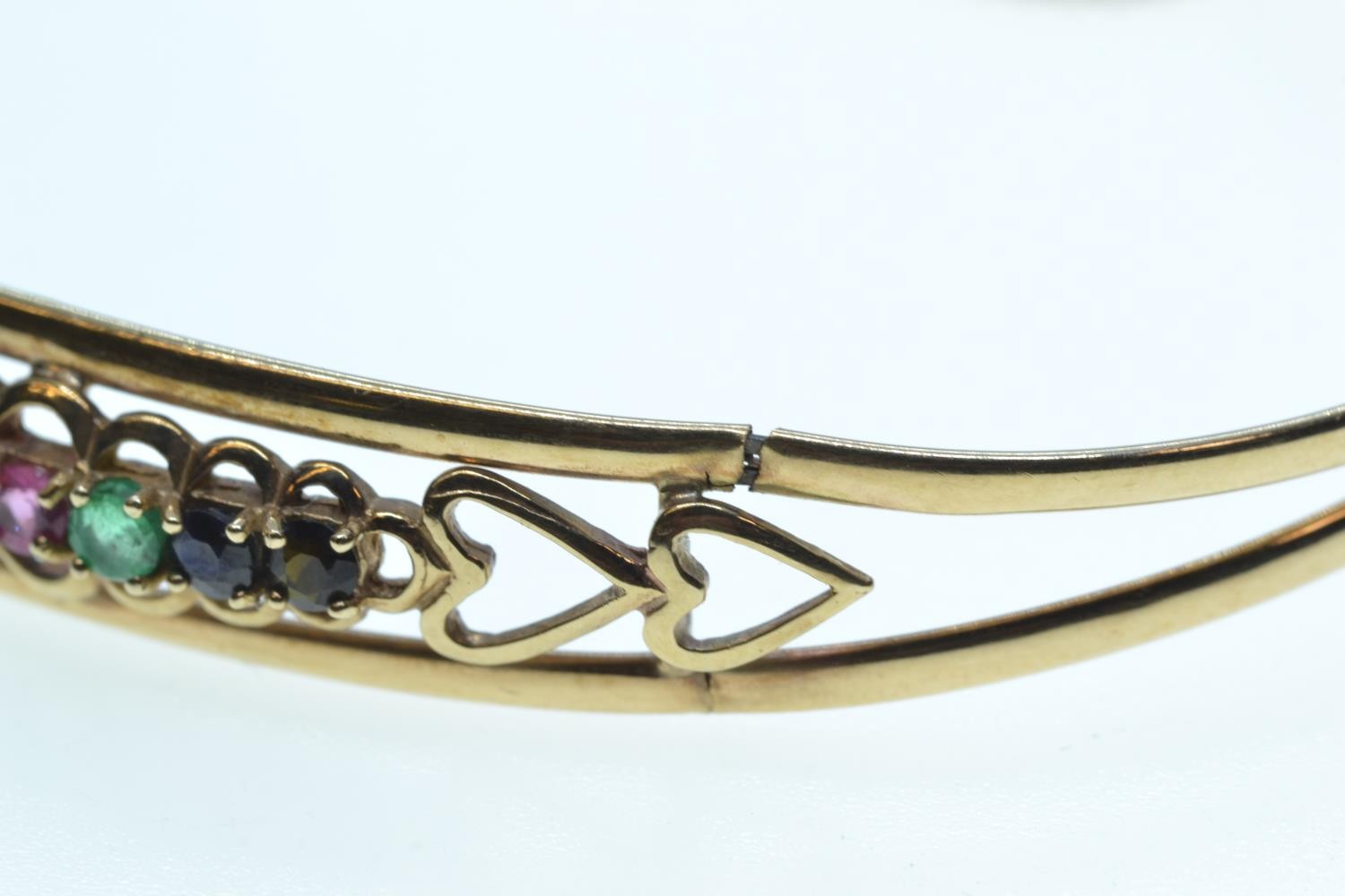 Scrap yellow metal & multi-gem set cuff bracelet, 5.89 grams  - Image 4 of 4