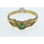 18ct gold, emerald & diamond ring, size L1/2, 2.63 grams