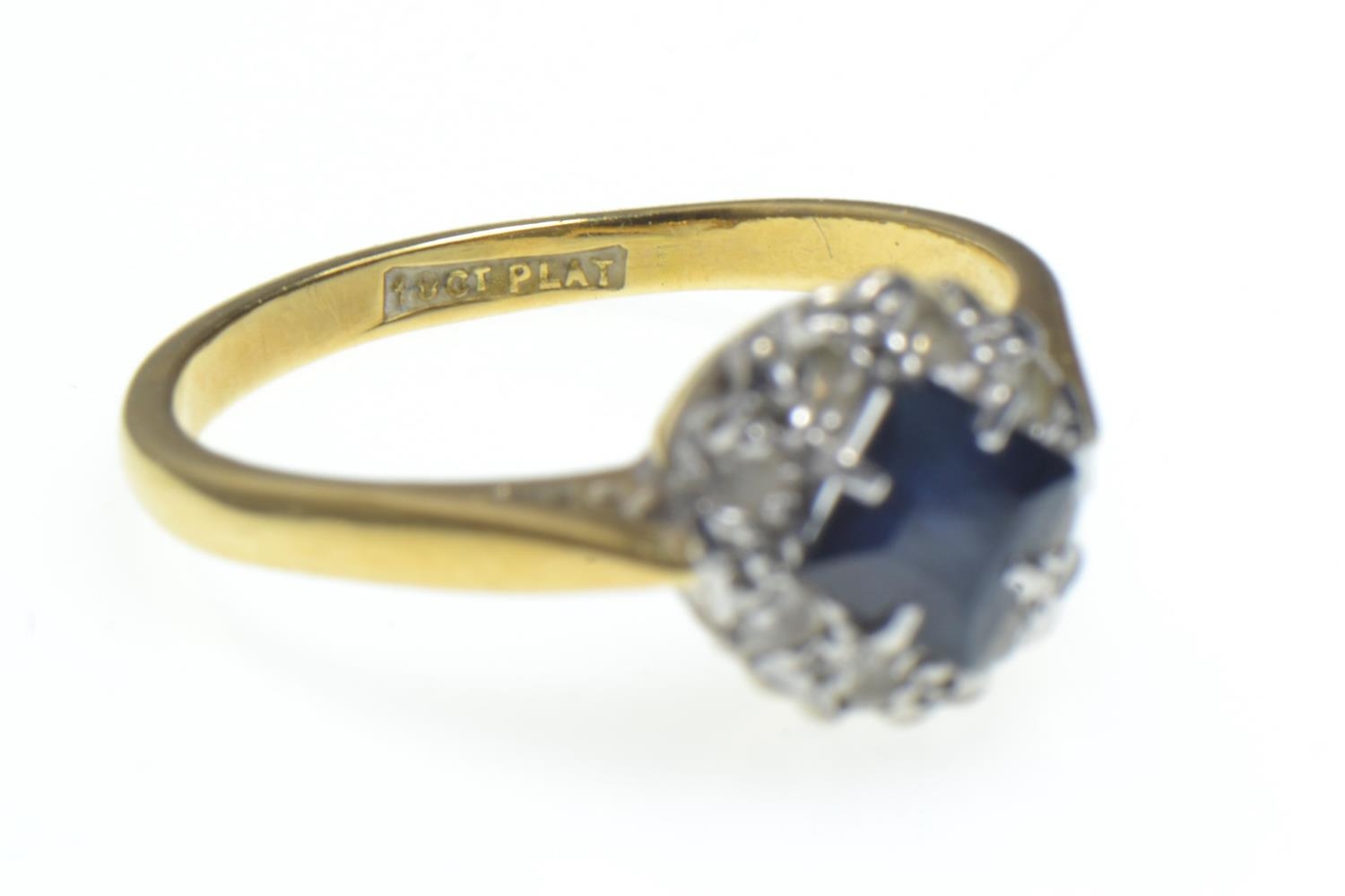 18ct gold cluster ring set with 0.4ct central sapphire & moissanite, size L, 3 grams  - Image 5 of 5