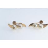 Pair of 9ct gold & cultured pearl earrings, with screw-back clip fittings, length 28mm, gross weight