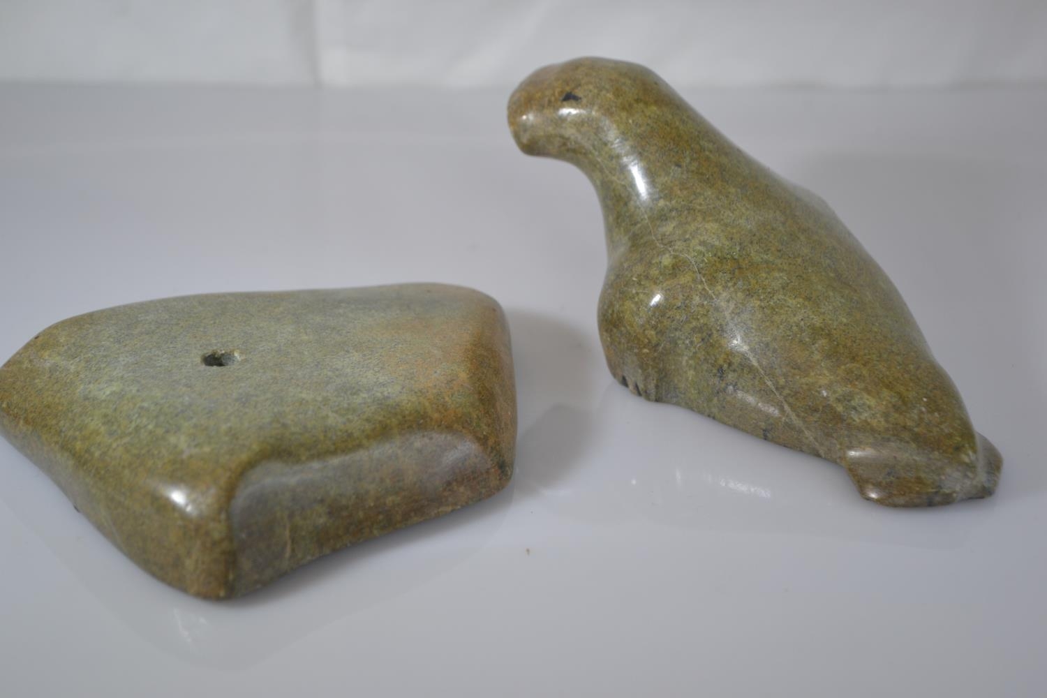 Canadian Eskimo Art green stone Inuit carving of a walrus on a rock, length 13.5cm x height 8.5cm  - Image 4 of 4