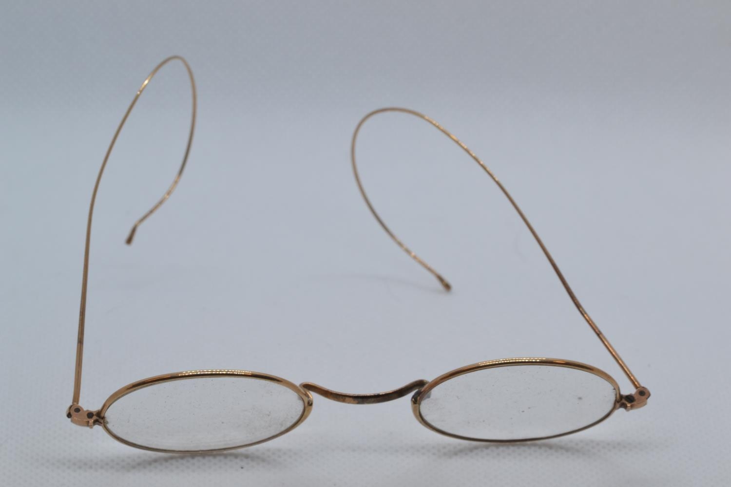 Pair of 9ct gold framed spectacles, gross weight 10.5 grams, with case  - Image 2 of 3