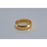 22ct gold band ring, size K, 6 grams