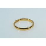 22ct gold band ring, size R1/2, 4.53 grams