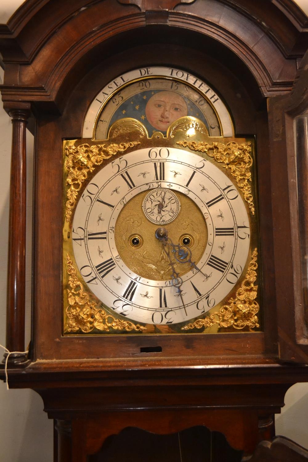 Flame mahogany cased grandfather clock with sun and moon rotating on the face, brass detail. 2 weigh - Image 2 of 7