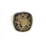 18ct gold signet ring, set to the top with St. George defeating the dragon, size V, 18.85 grams