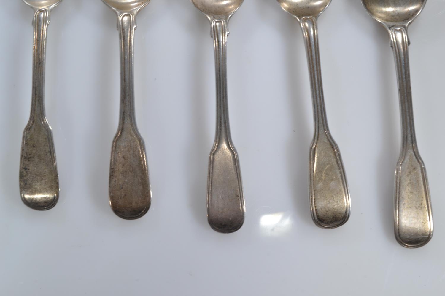 Set of five matched silver teaspoons, various makers & dates, gross weight 128 grams  - Image 2 of 3