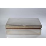 Rectangular silver cigarette box, maker S J Rose & Son, London 1990, lined, 18cm wide, 10.2cm deep,