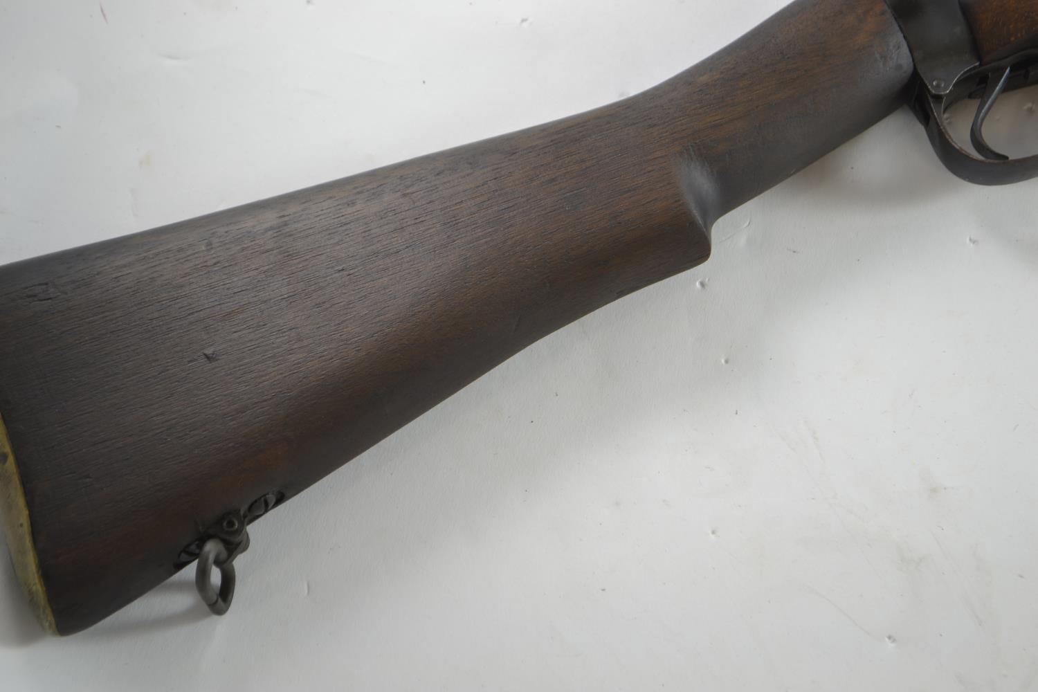 Enfield No 4 Mk 1 Long Branch 1942 Bolt action rifle with deactivation certificate Barrel length 640 - Image 3 of 8