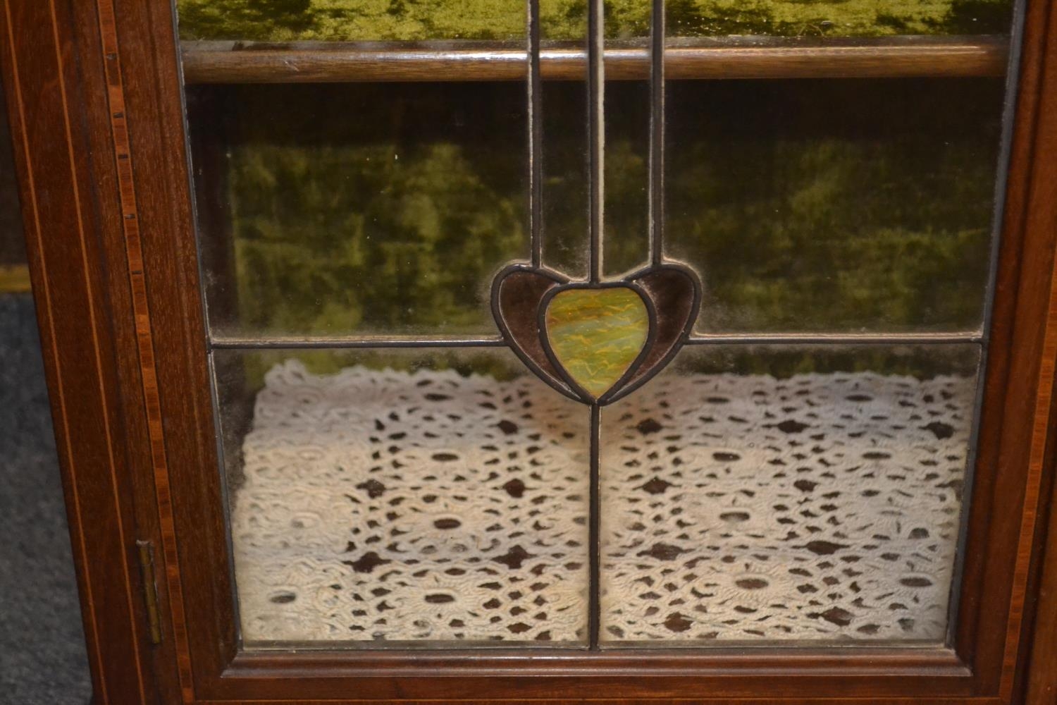 Art Nouveau stained leaded glass fronted display cabinet. (1 panel cracked) 87cm x depth 34cm x heig - Image 4 of 5